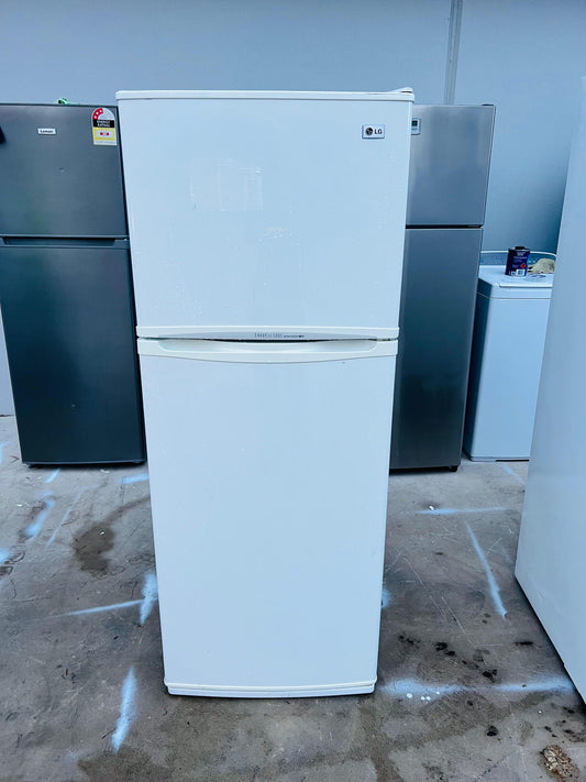 **LG 303 LITRES FRIDGE FREEZER**