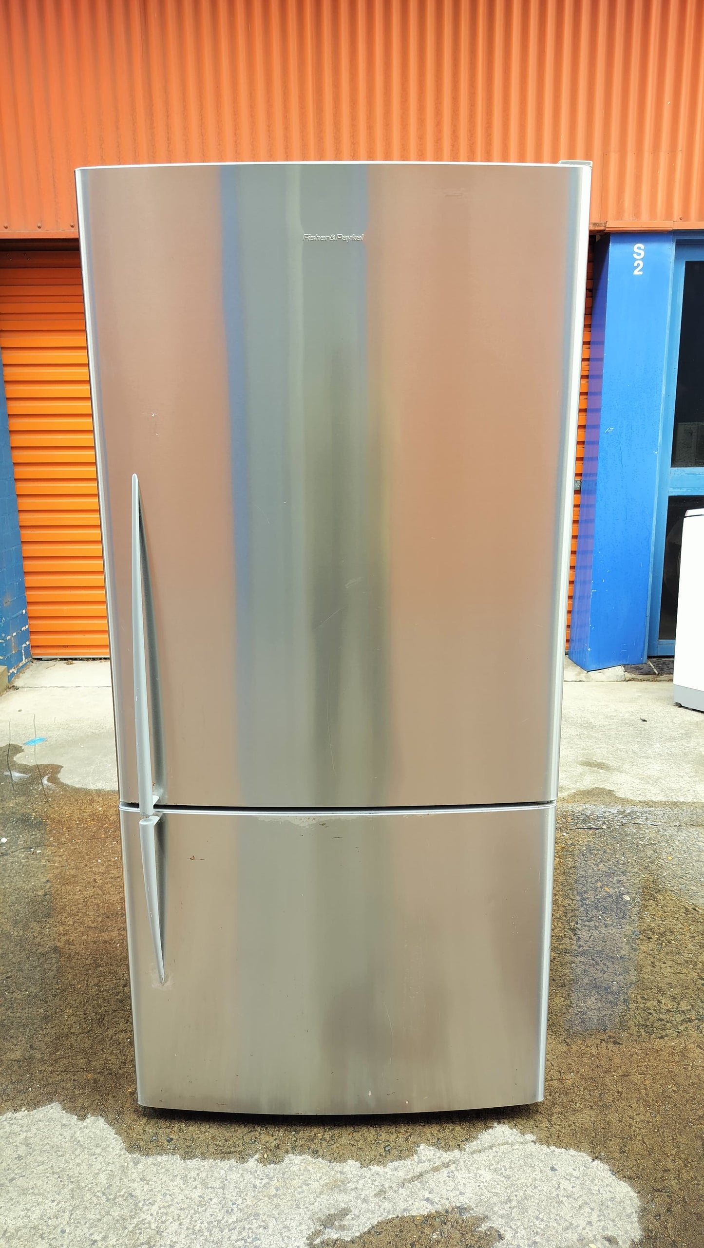 **FISHER & PAYKEL 519 LITRES FRIDGE FREEZER**