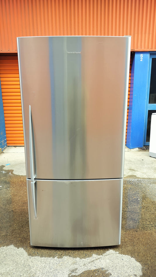 **FISHER & PAYKEL 519 LITRES FRIDGE FREEZER**