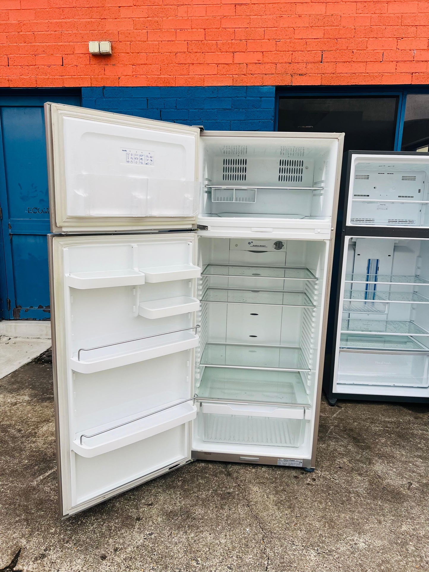 **FISHER & PAYKEL 447 LITRES FRIDGE FREEZER**