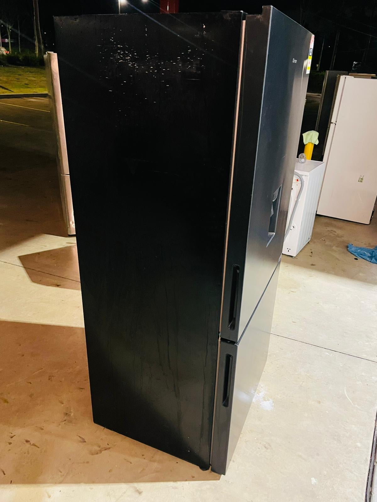 **HISENSE 518 LITRES FRIDGE FREEZER**