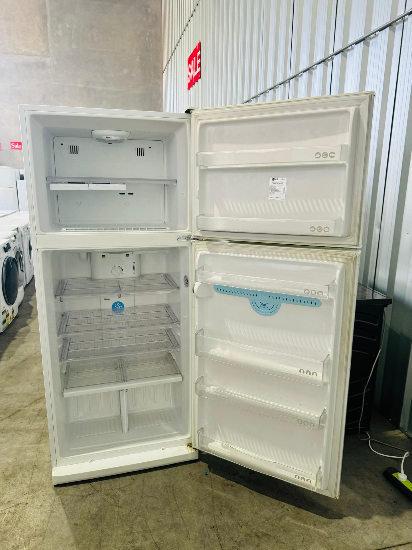 **LG 435 LITRES FRIDGE FREEZER**