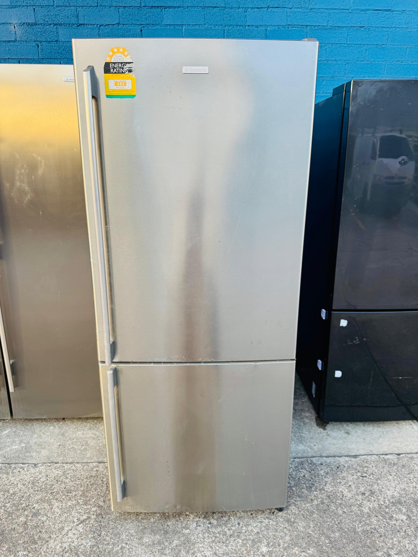 **ELECTROLUX 430 LITRES FRIDGE FREEZER**