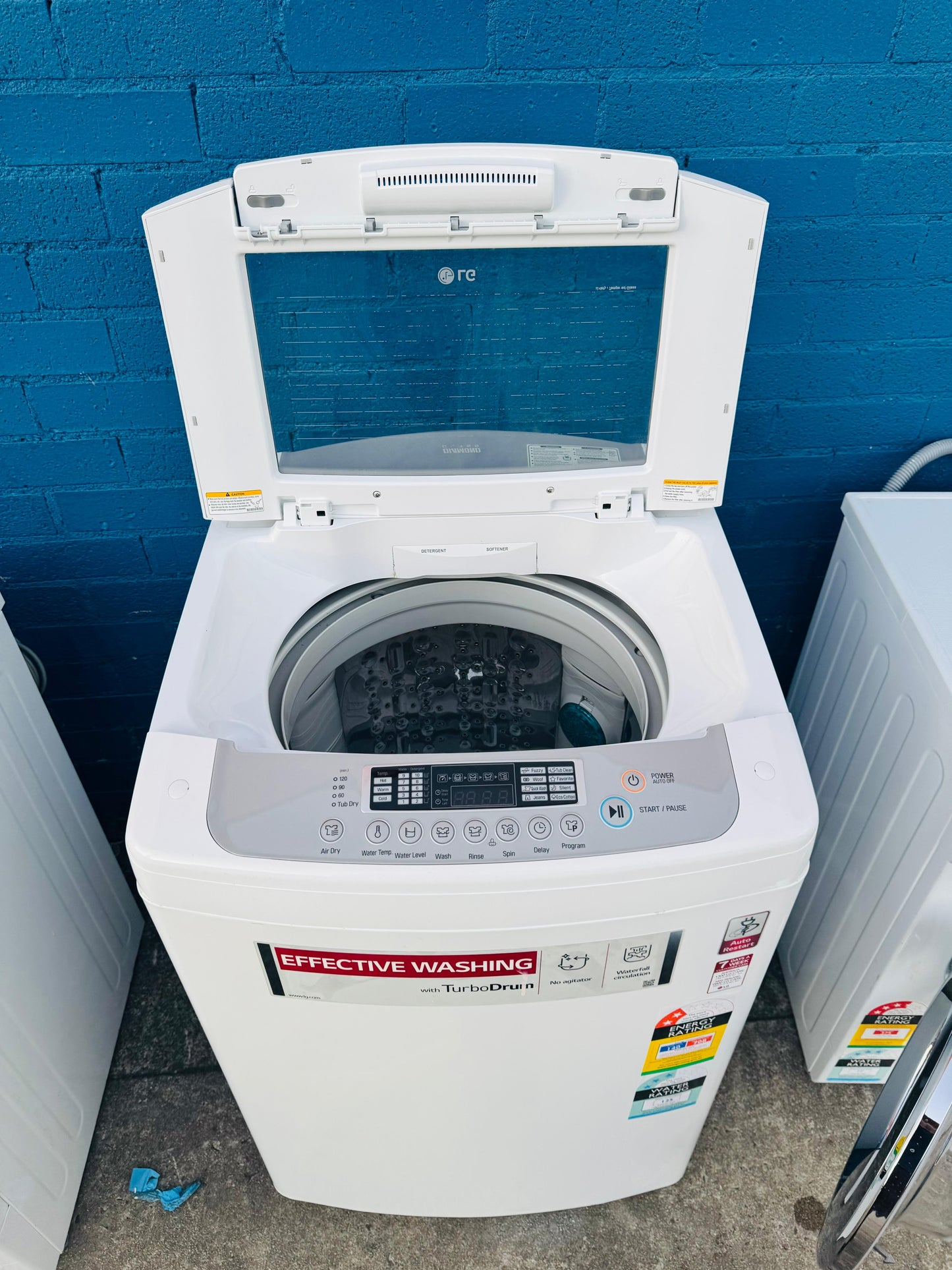 **LG 8.5KGS TOP LOADER WASHING MACHINE**