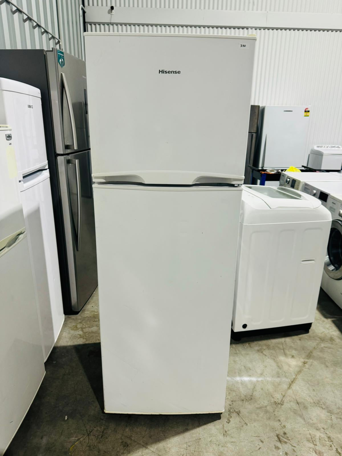 **HISENSE 342 LITRES FRIDGE FREEZER & SAMSUNG 6.5 KGS TOP LOADER WASHING MACHINE COMBO PACKAGE DEAL**