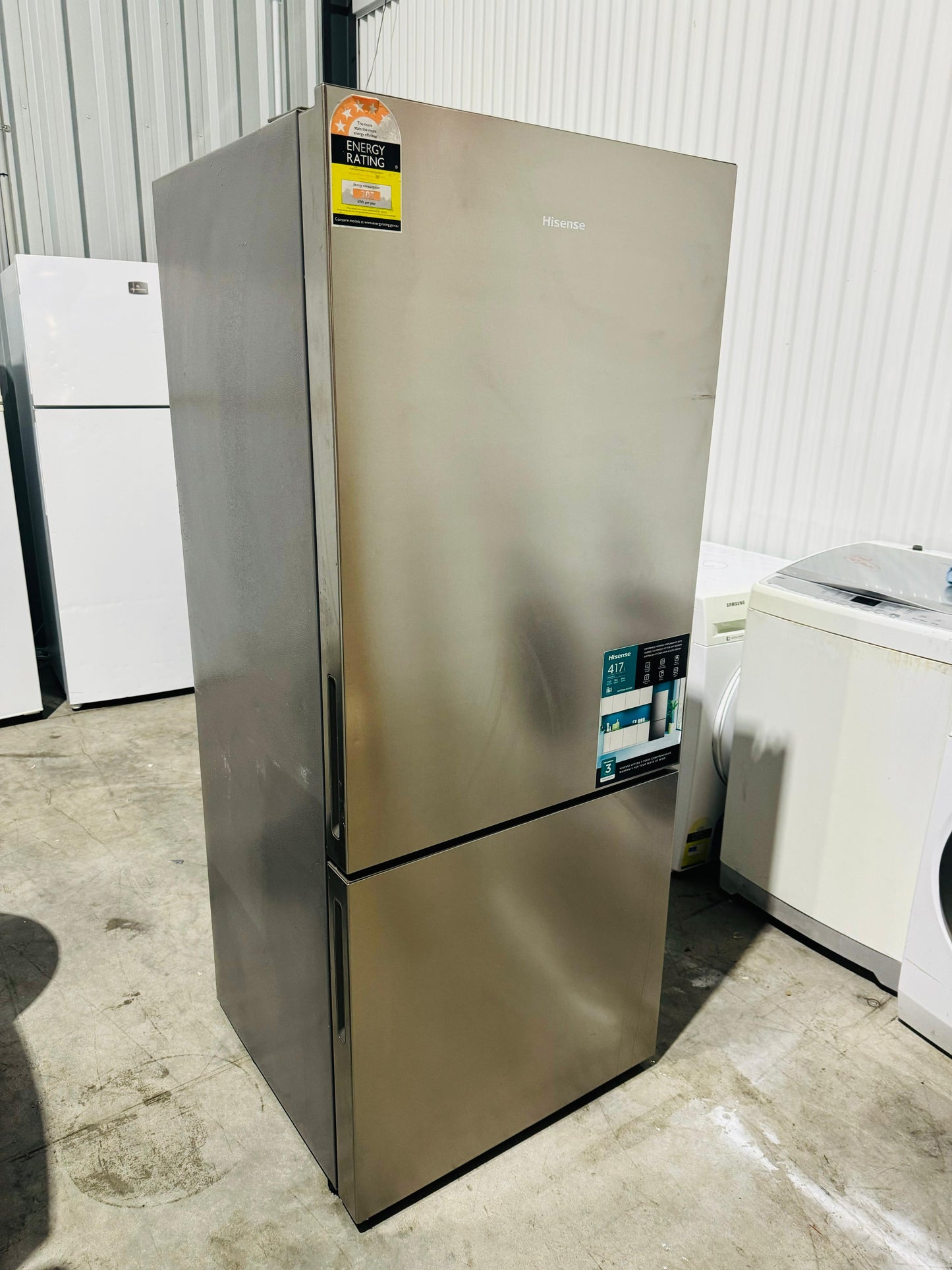 **HISENSE 417 LITRES FRIDGE FREEZER**