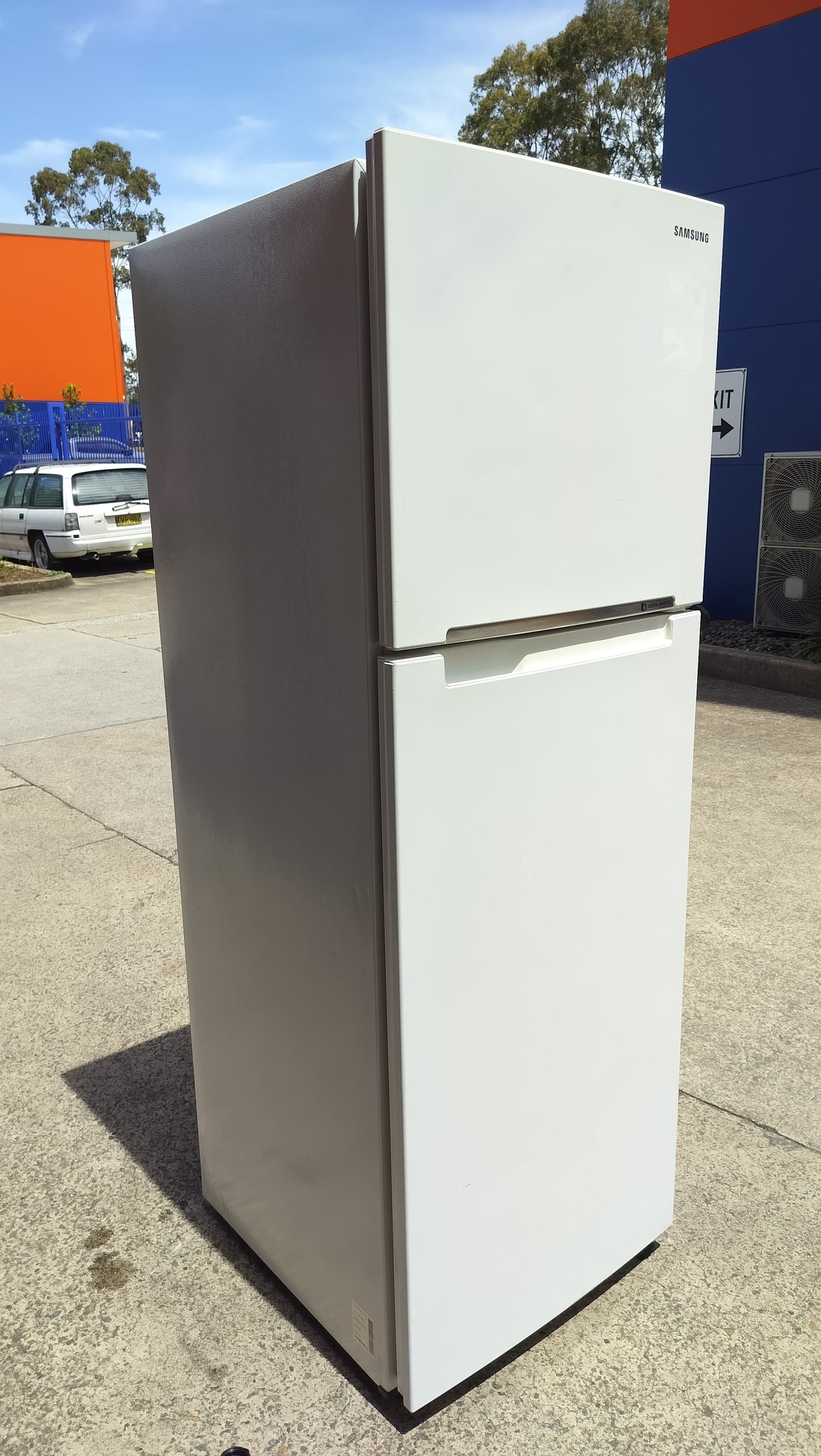 **SAMSUNG 343 LITRES FRIDGE FREEZER**