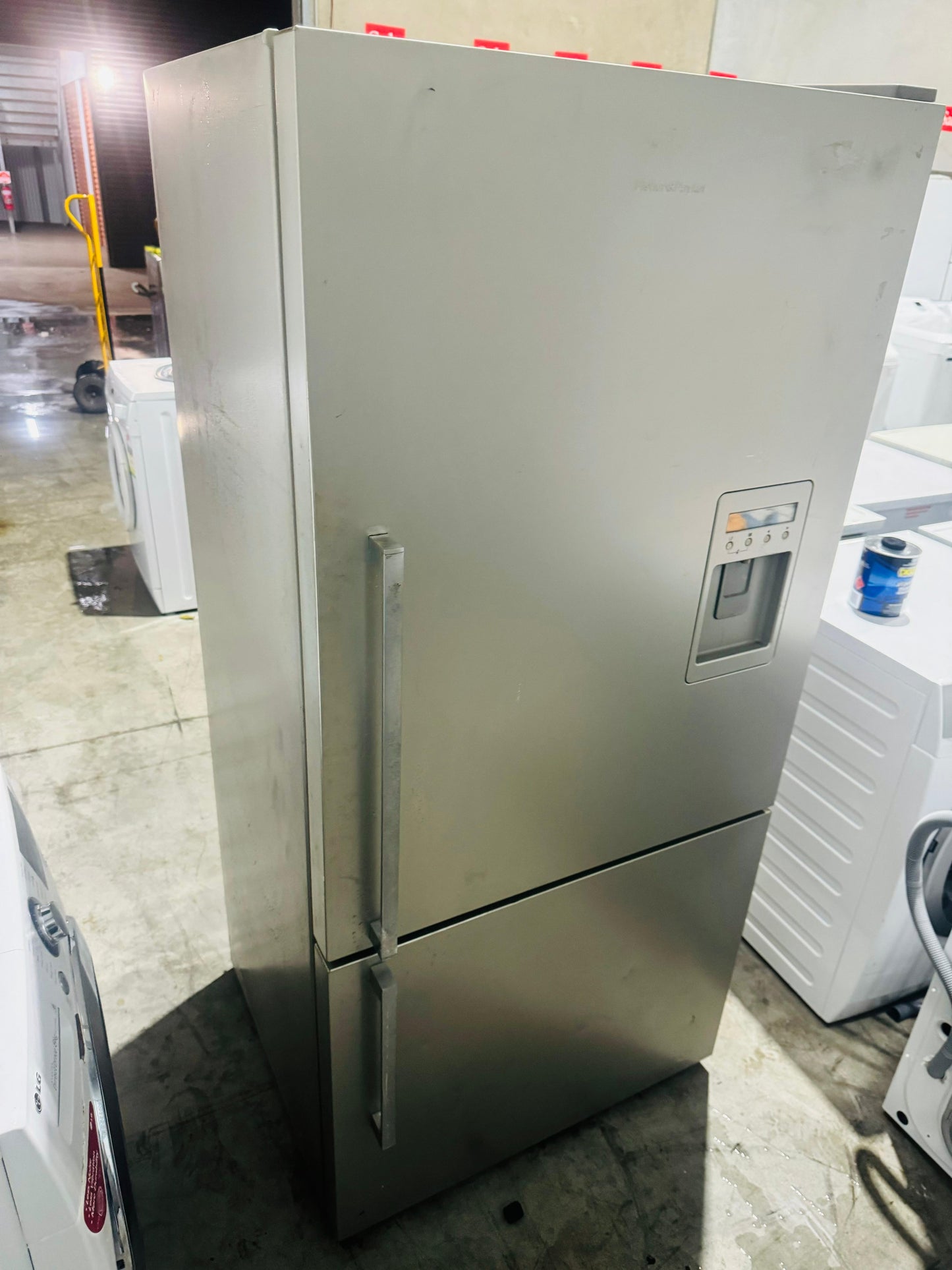 **FISHER & PAYKEL 519 LITRES FRIDGE FREEZER**