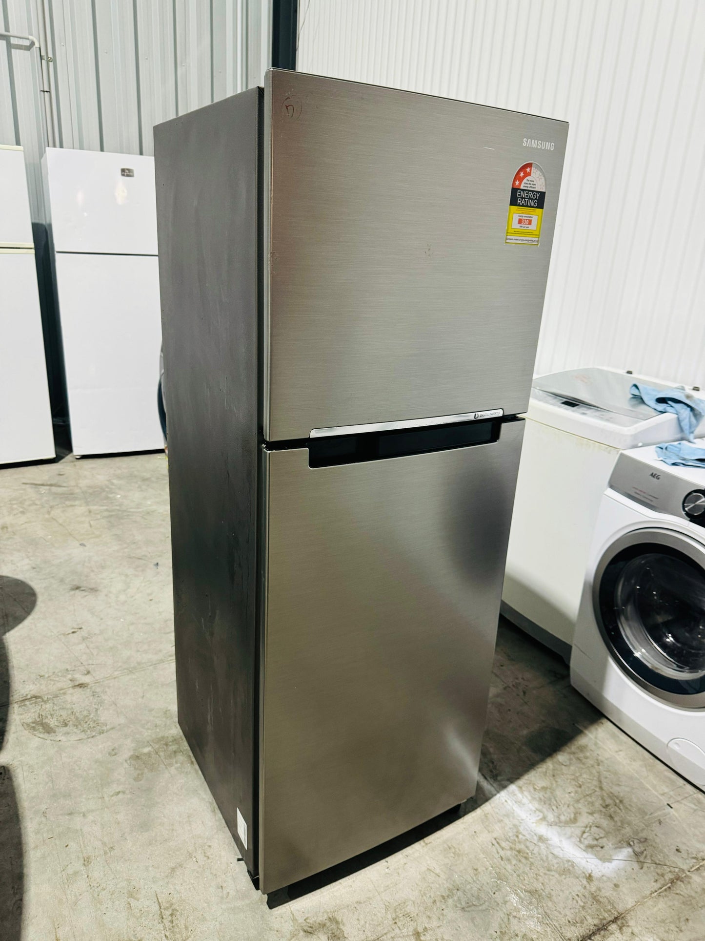 **SAMSUNG 316 LITRES FRIDGE FREEZER**