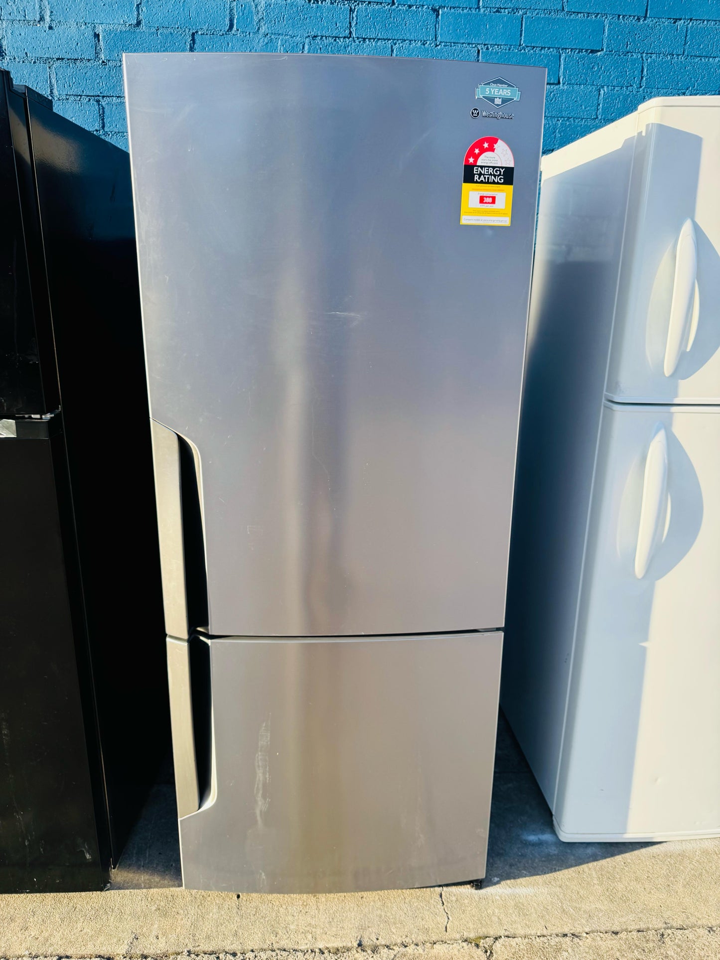 **WESTINGHOUSE 454 LITRES FRIDGE FREEZER**