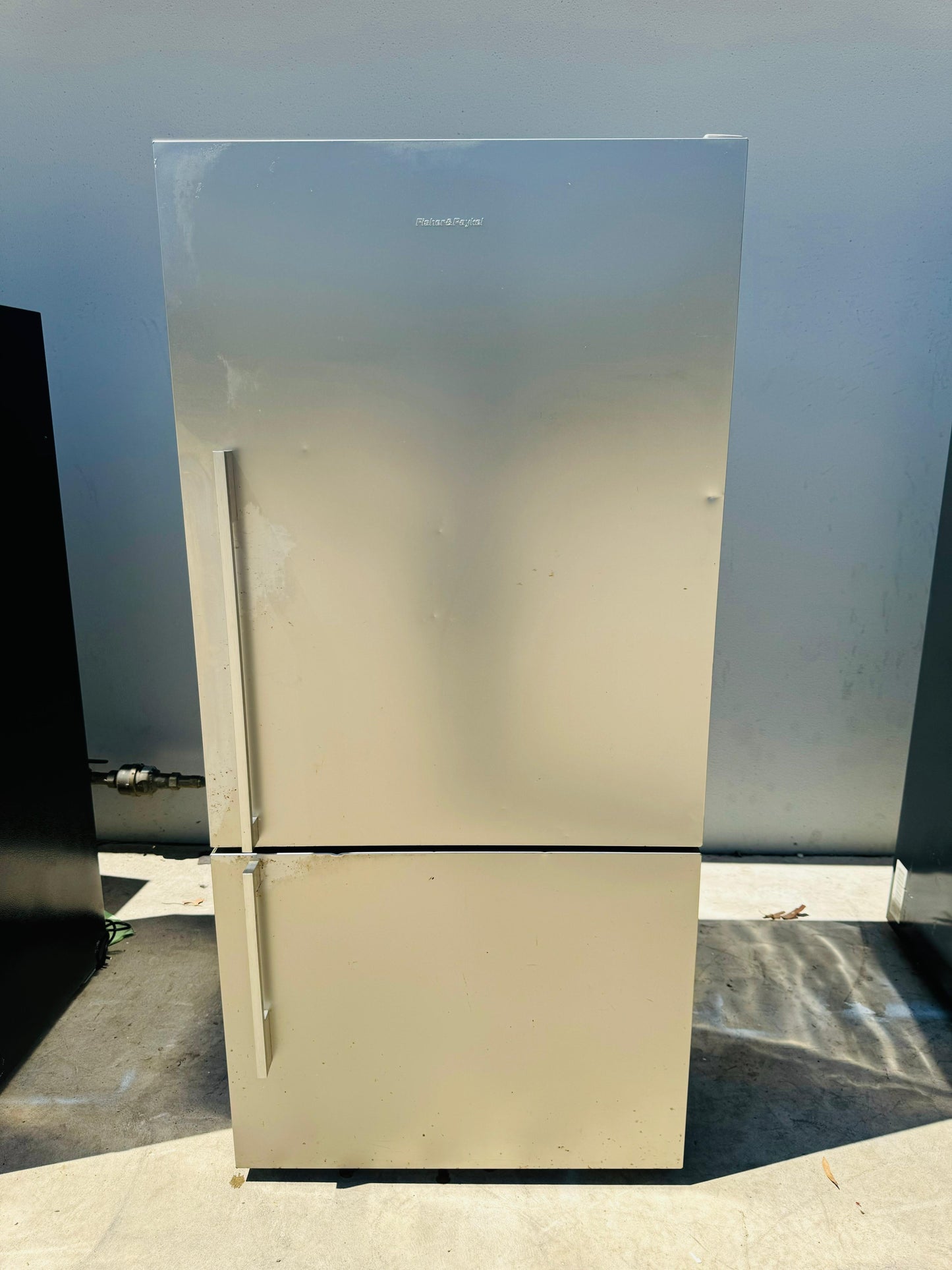 **FISHER & PAYKEL 519 LITRES FRIDGE FREEZER**