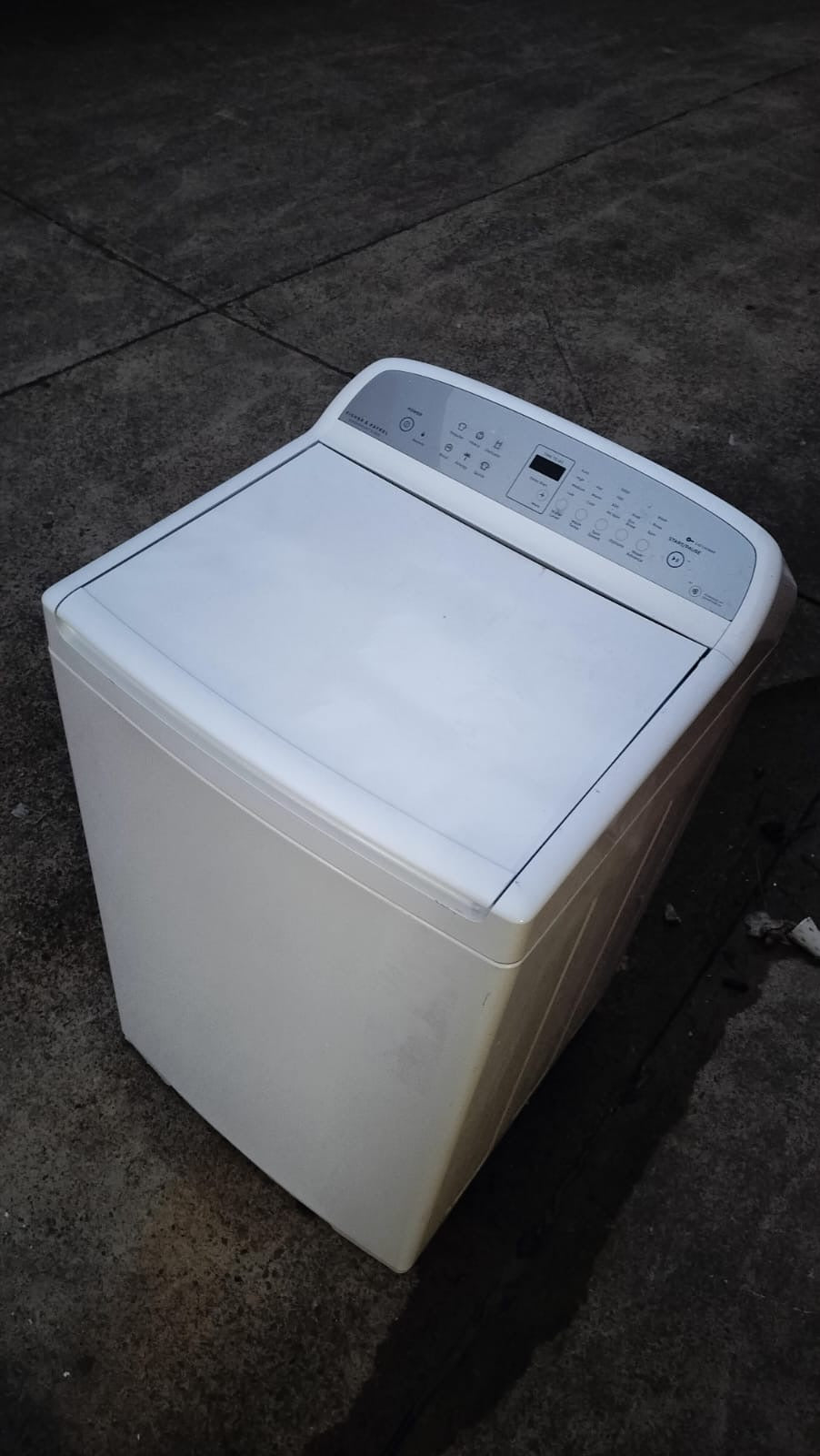 **FISHER & PAYKEL 8.5KGS TOP LOADER WASHING MACHINE**