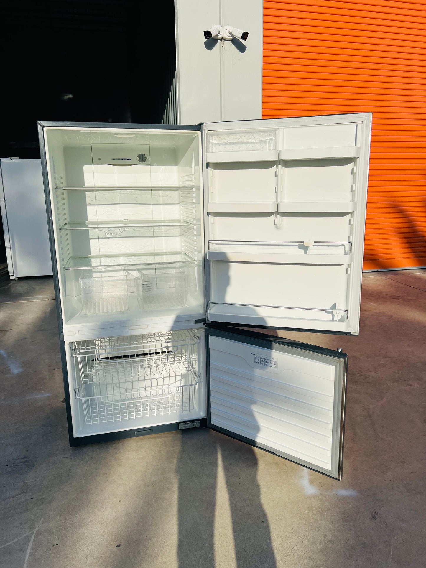 **FISHER & PAYKEL 519 LITRES FRIDGE FREEZER**