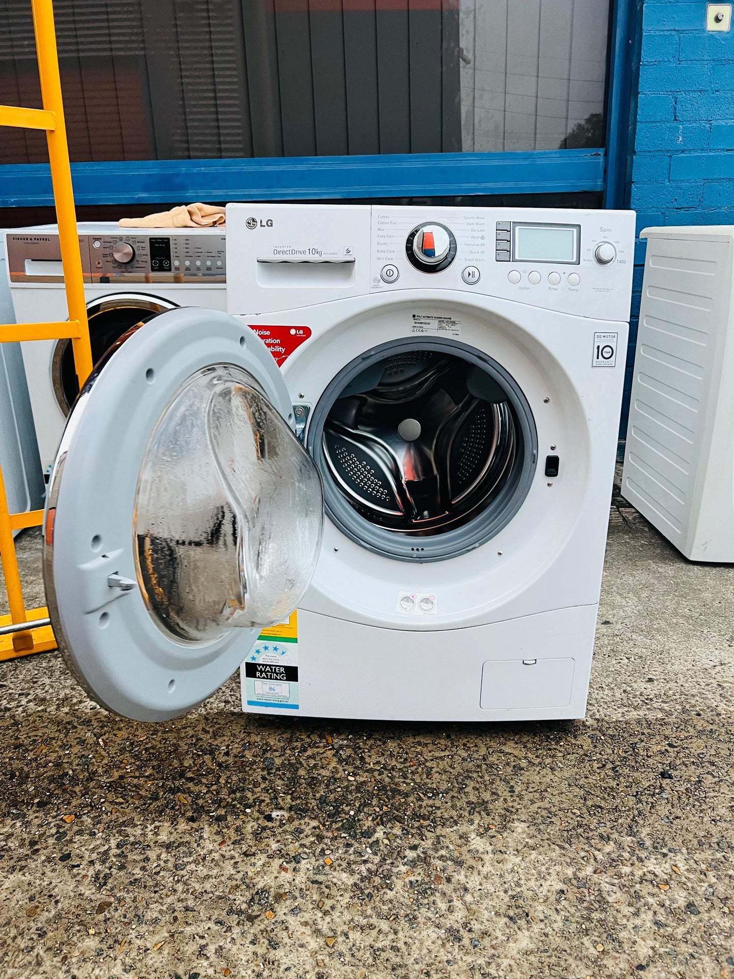 **LG 10KGS FRONT LOADER WASHING MACHINE**