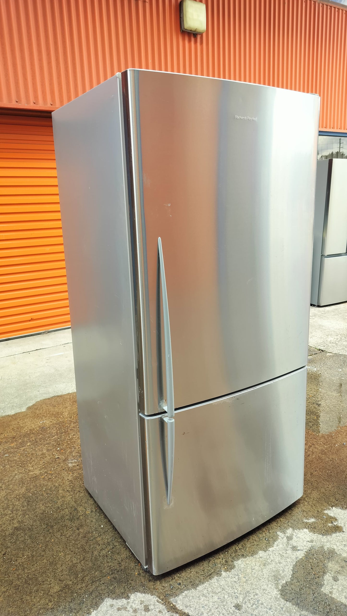 **FISHER & PAYKEL 519 LITRES FRIDGE FREEZER**