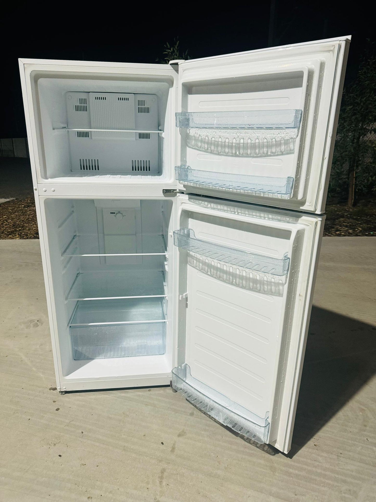 **YOKOHAMA 400 LITRES FRIDGE FREEZER**