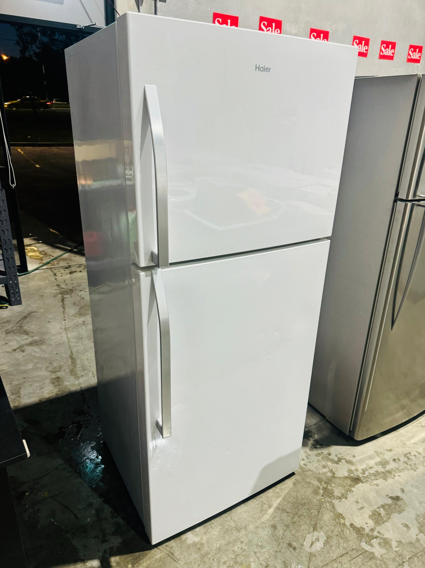 **HAIER 422 LITRES FRIDGE FREEZER**