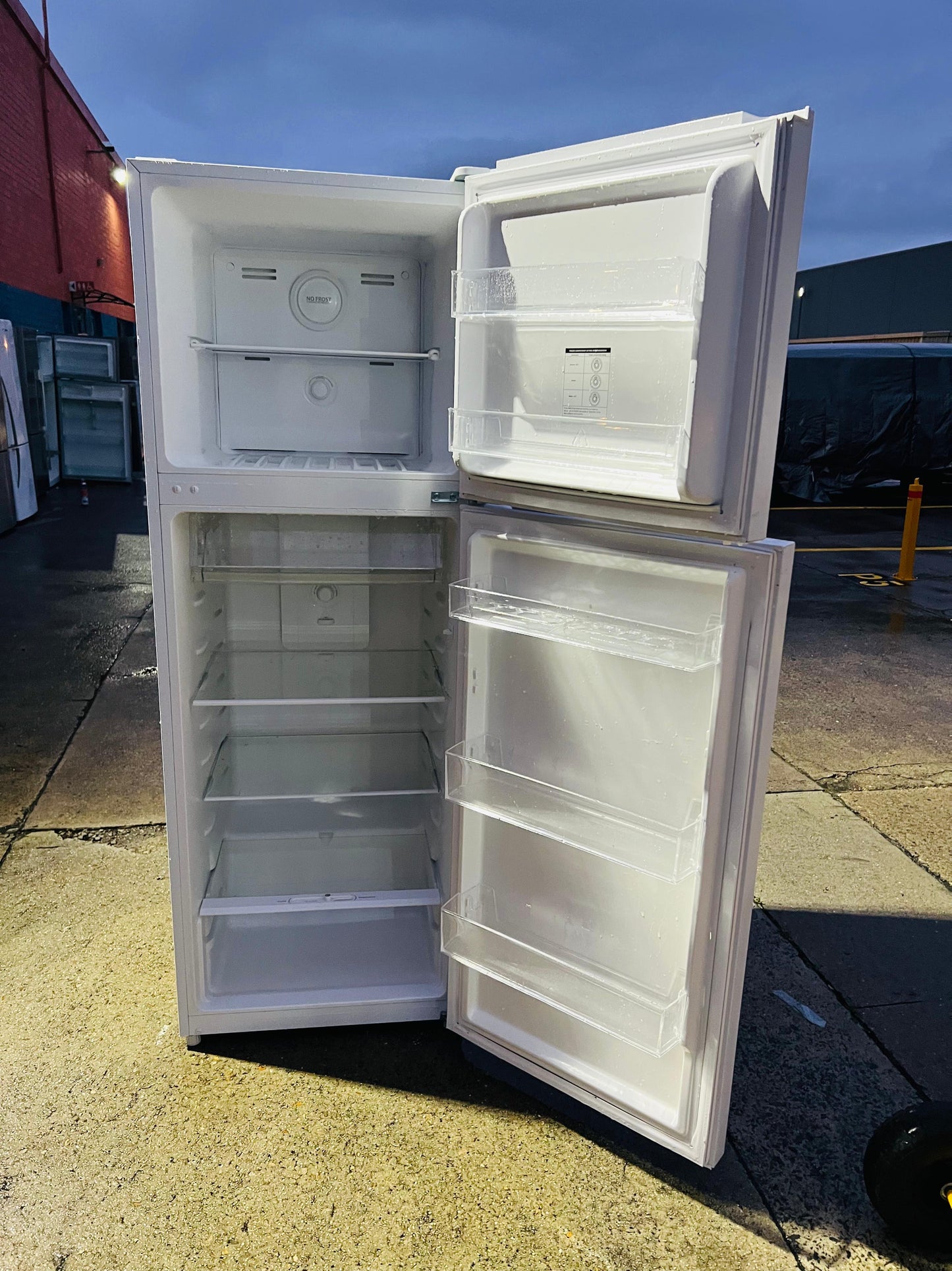 **HAIER 514 LITRES FRIDGE FREEZER**