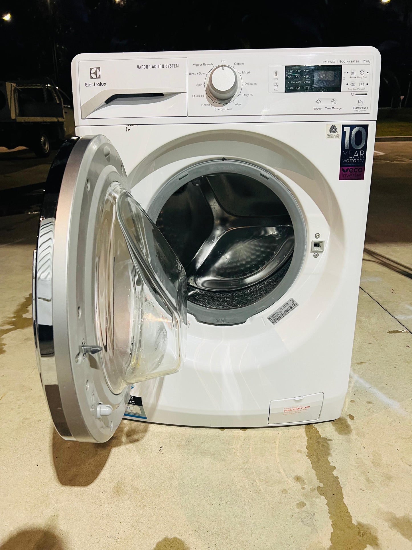 **ELECTROLUX 7.5 KGS FRONT LOADER WASHING MACHINE**