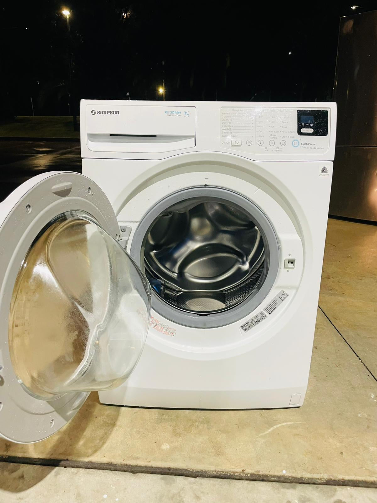 **SIMPSON 7 KGS FRONT LOADER WASHING MACHINE**