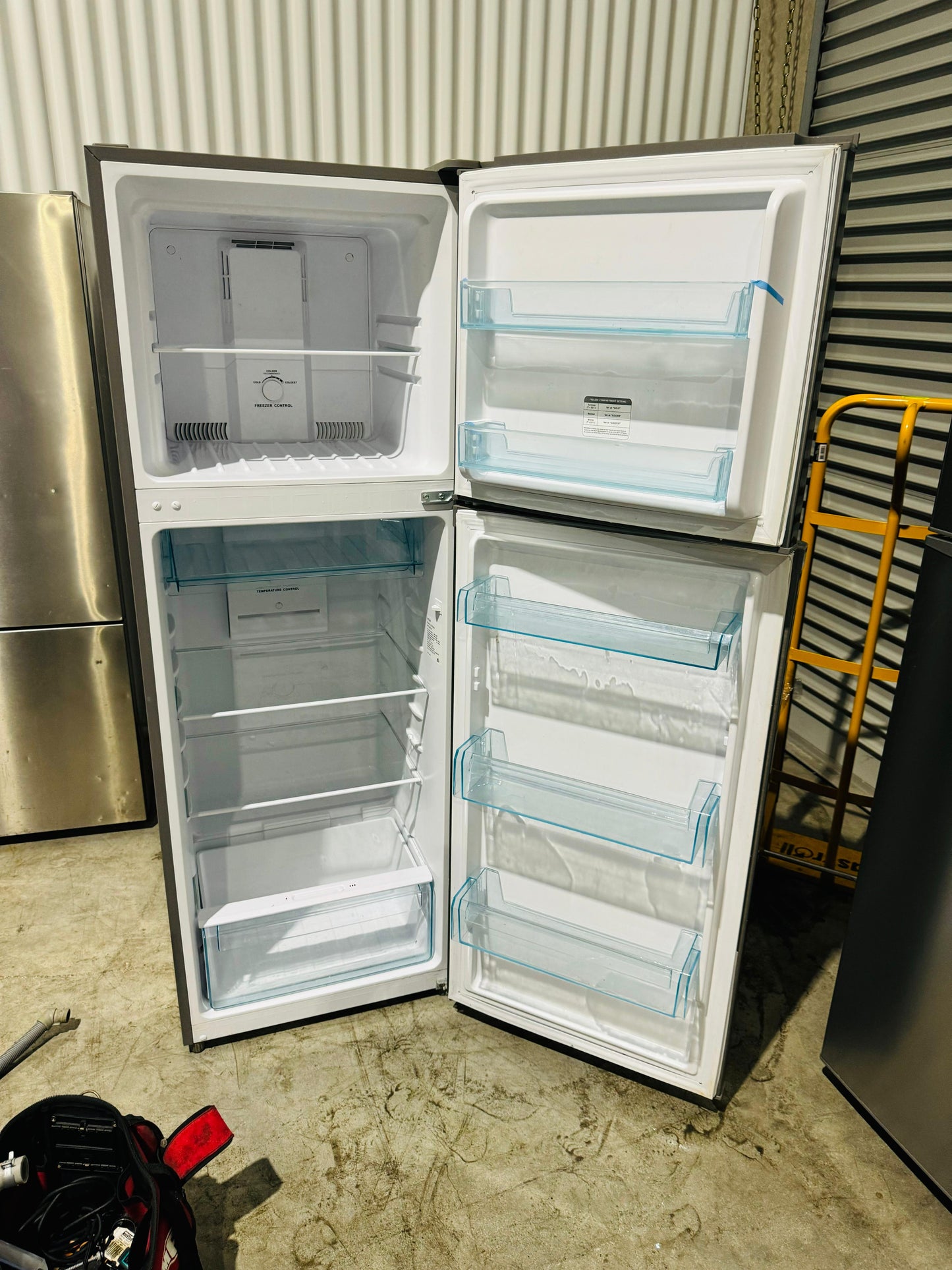 **LEMAIR 366 LITRES FRIDGE FREEZER**