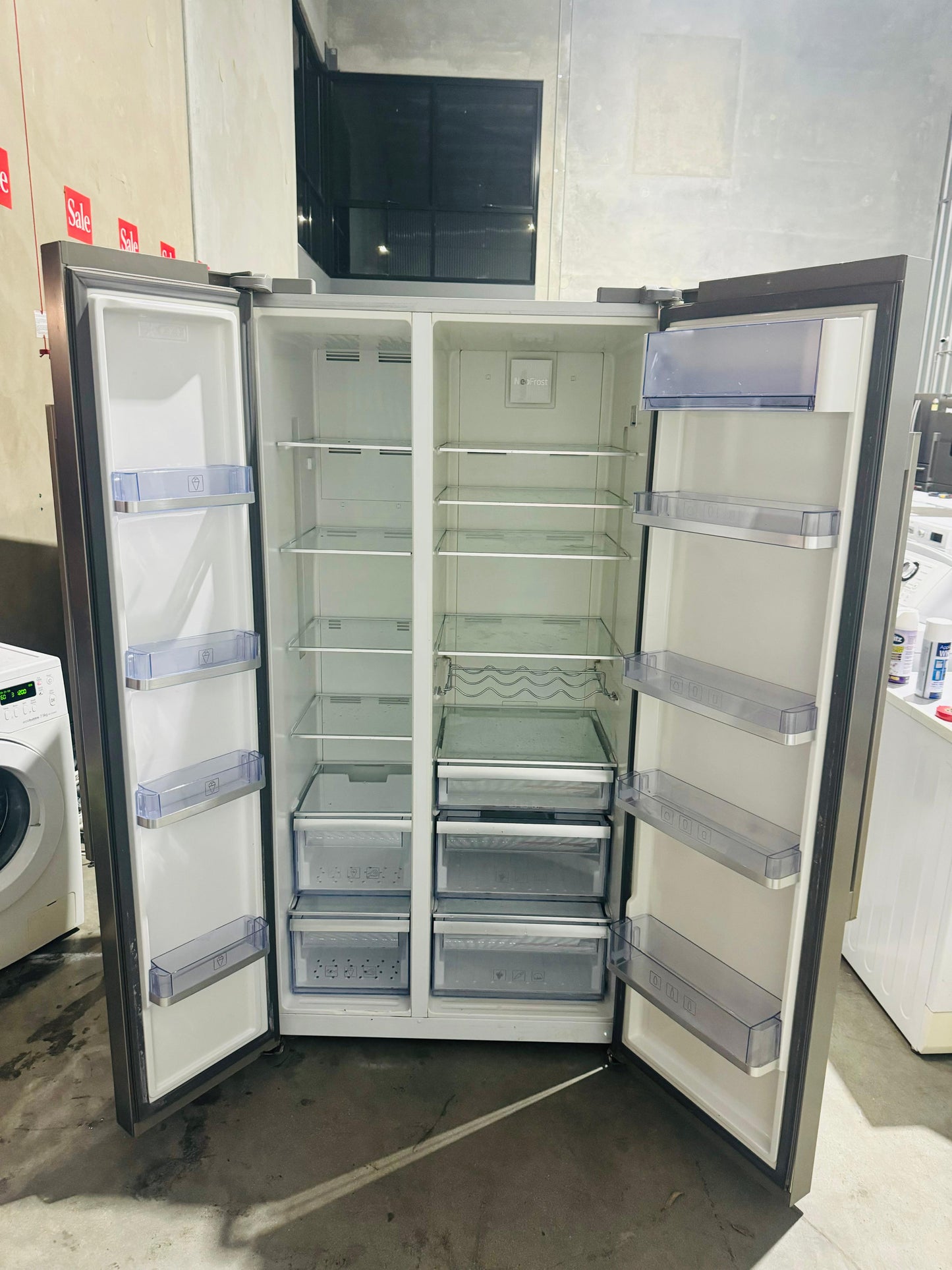 **BEKO 610 LITRES SIDE BY SIDE FRIDGE FREEZER**