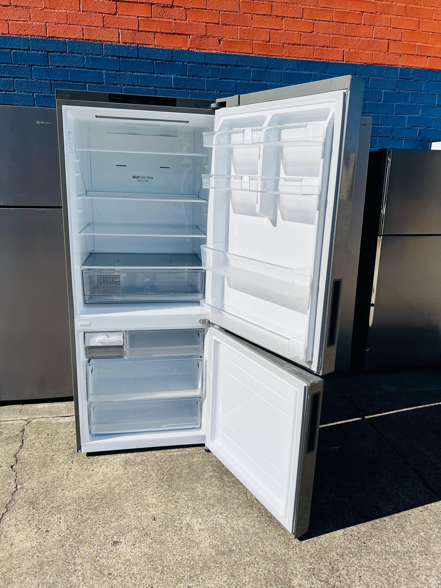 **LG 454 LITRES FRIDGE FREEZER**