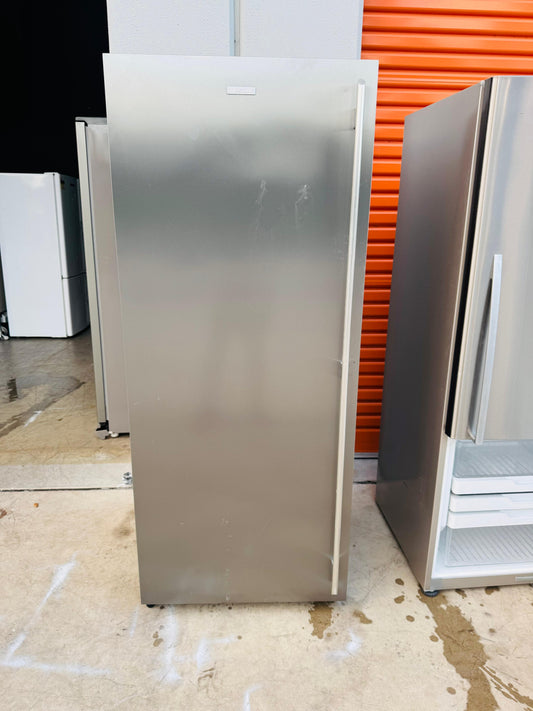 **ELECTROLUX 338 LITRES FRIDGE FREEZER**