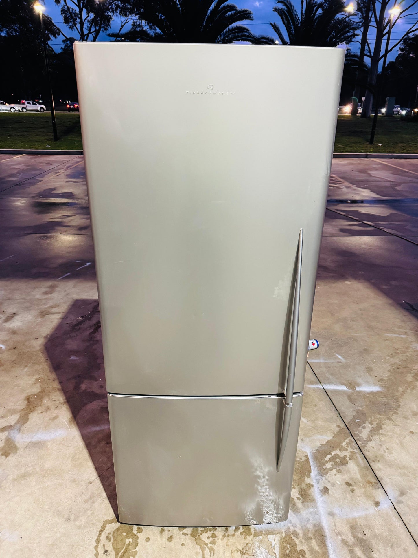 **FISHER & PAYKEL 442 LITRES FRIDGE FREEZER**