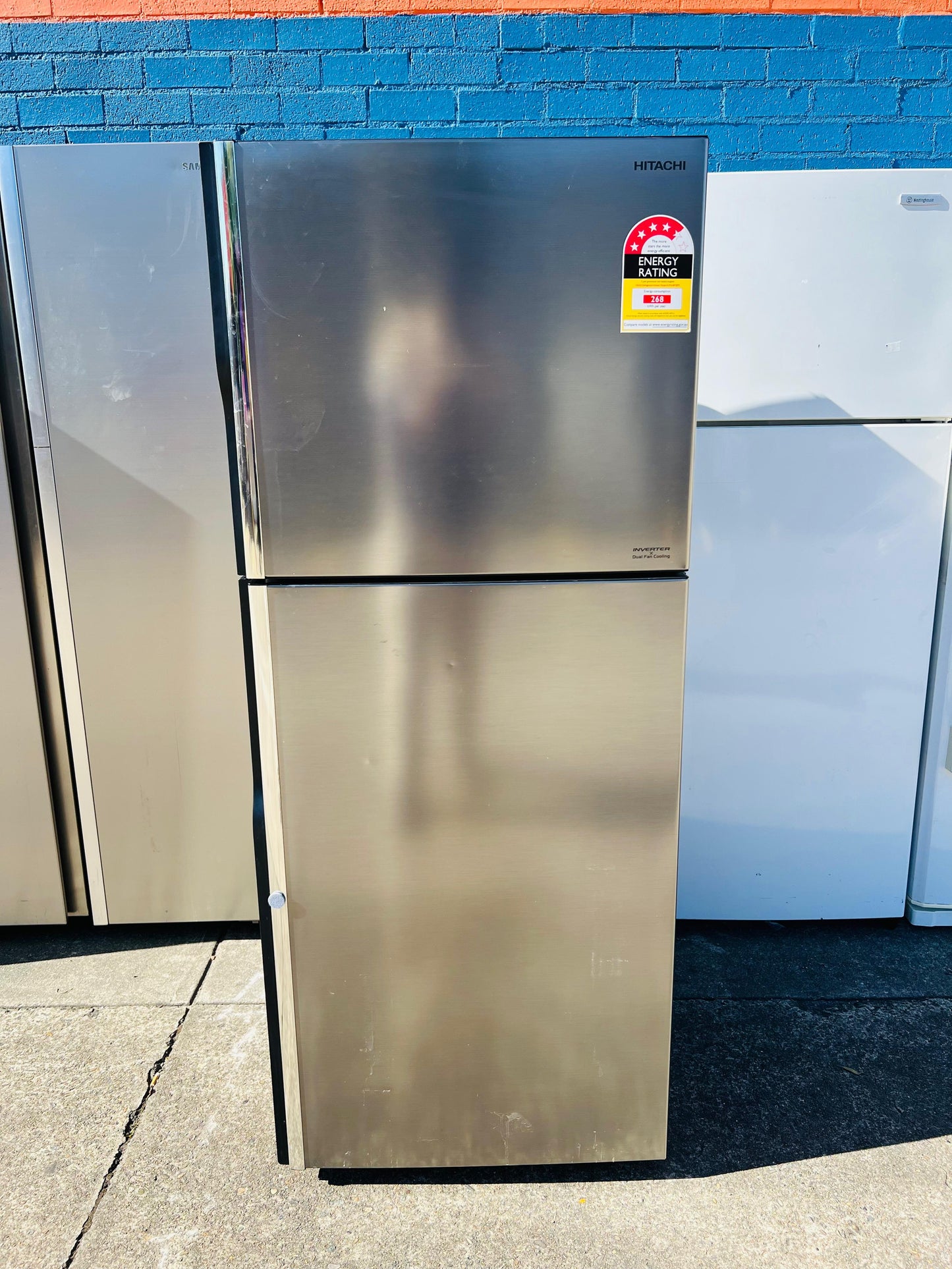 **HITACHI 375 LITRES FRIDGE FREEZER**