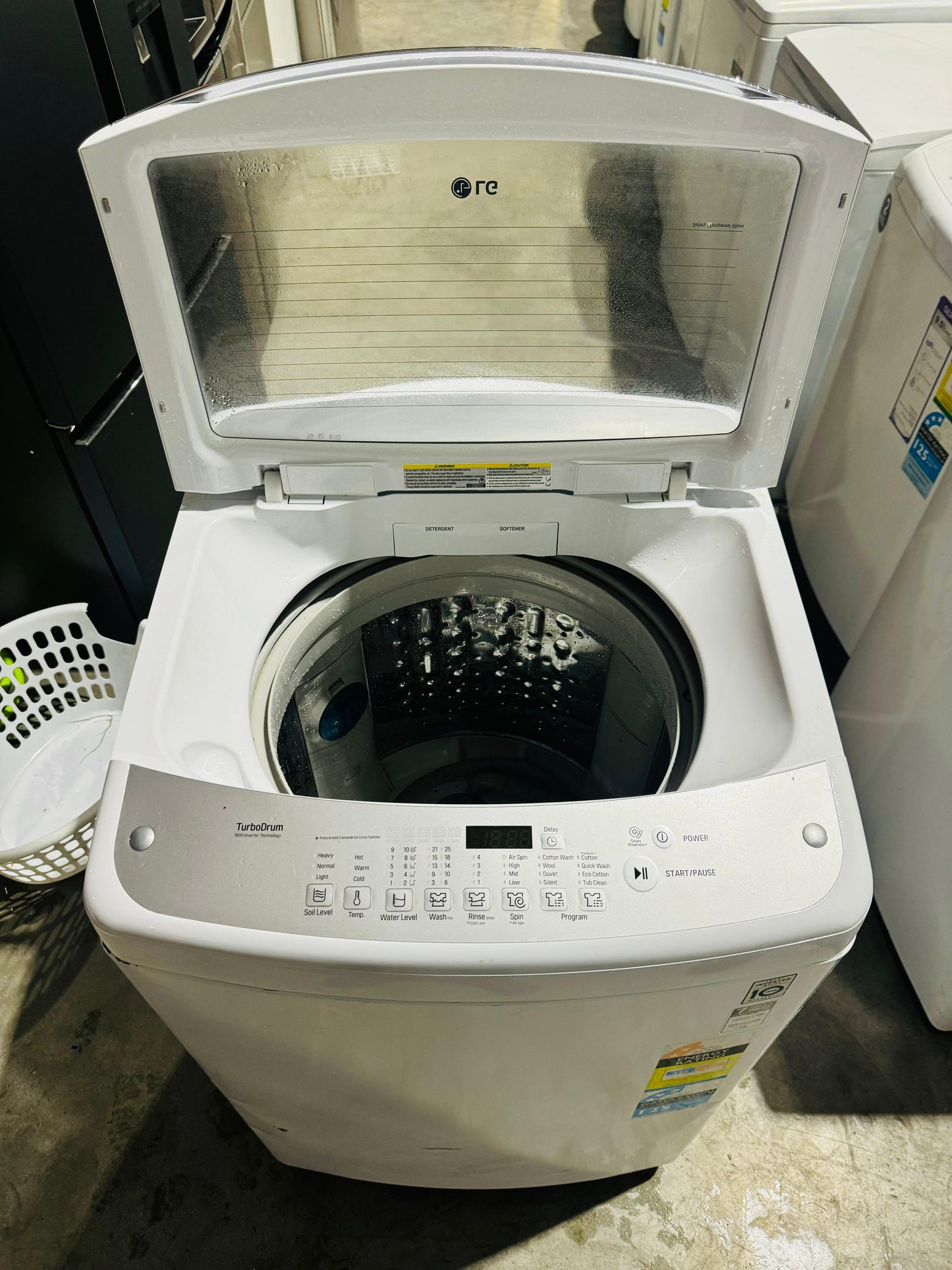 **LG 8.5KGS TOP LOADER WASHING MACHINE**