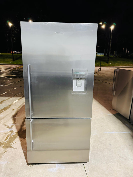 **FISHER & PAYKEL 519 LITRES FRIDGE FREEZER**