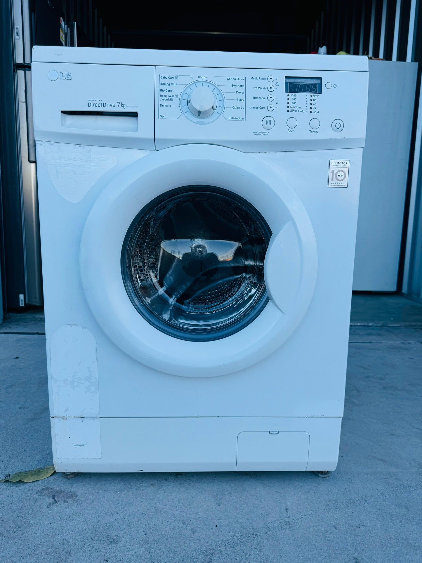 **LG 7KGS FRONT LOADER WASHING MACHINE**