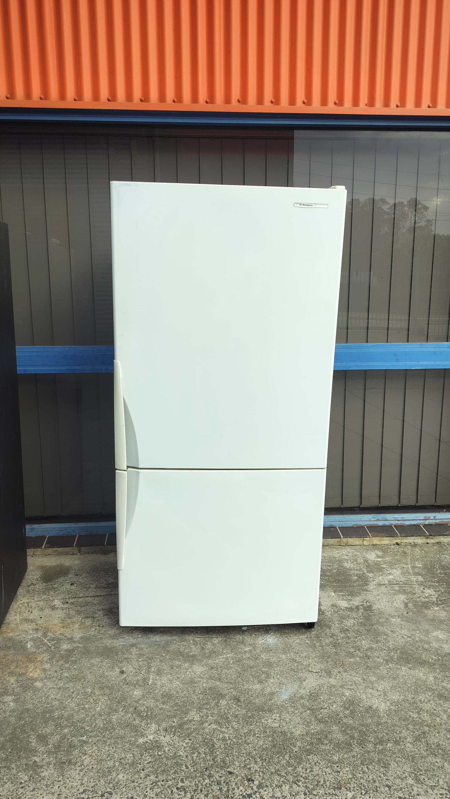 **WESTINGHOUSE 505 LITERS FRIDGE FREEZER**