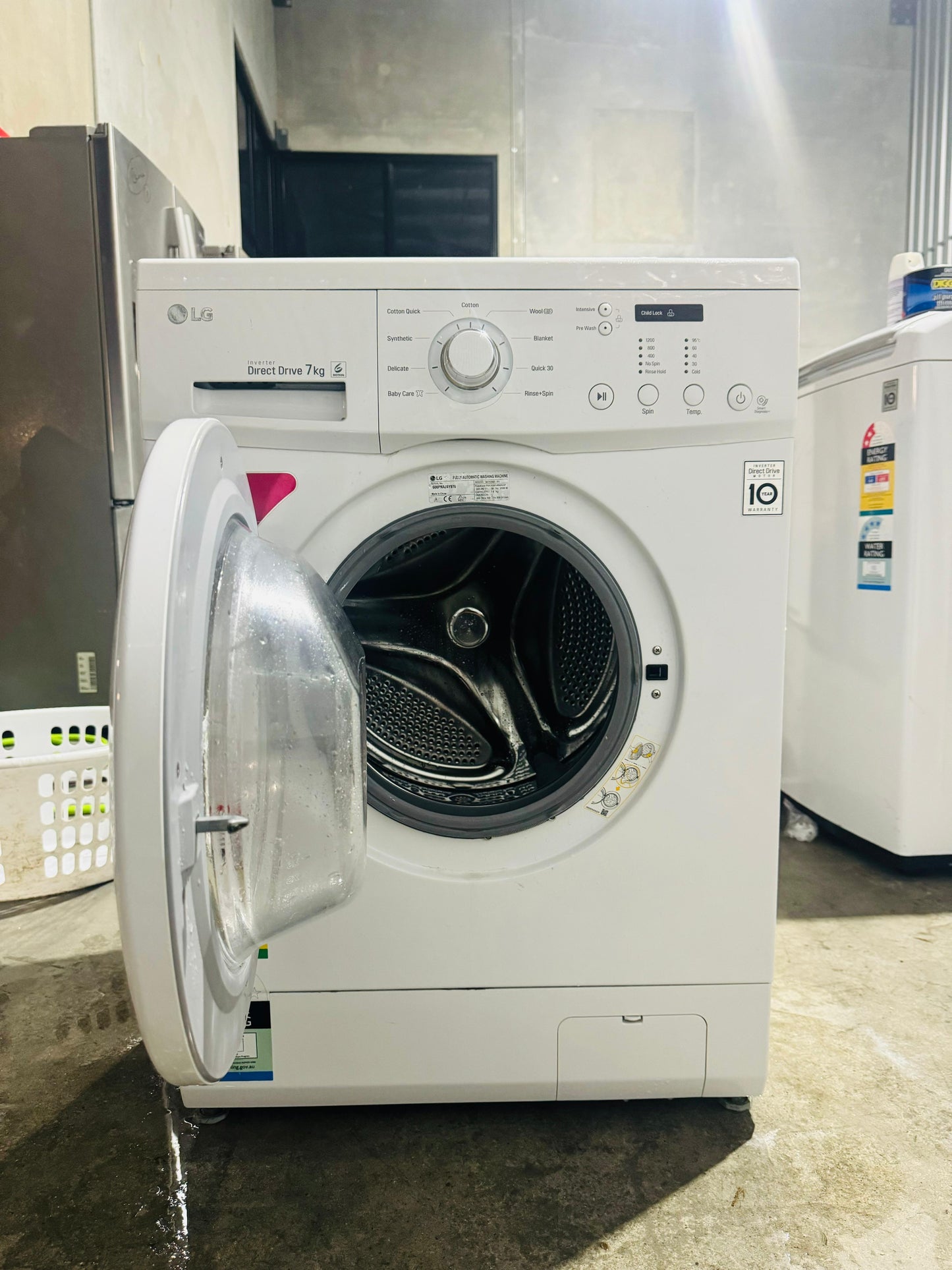 **LG 7KGS FRONT LOADER WASHING MACHINE**