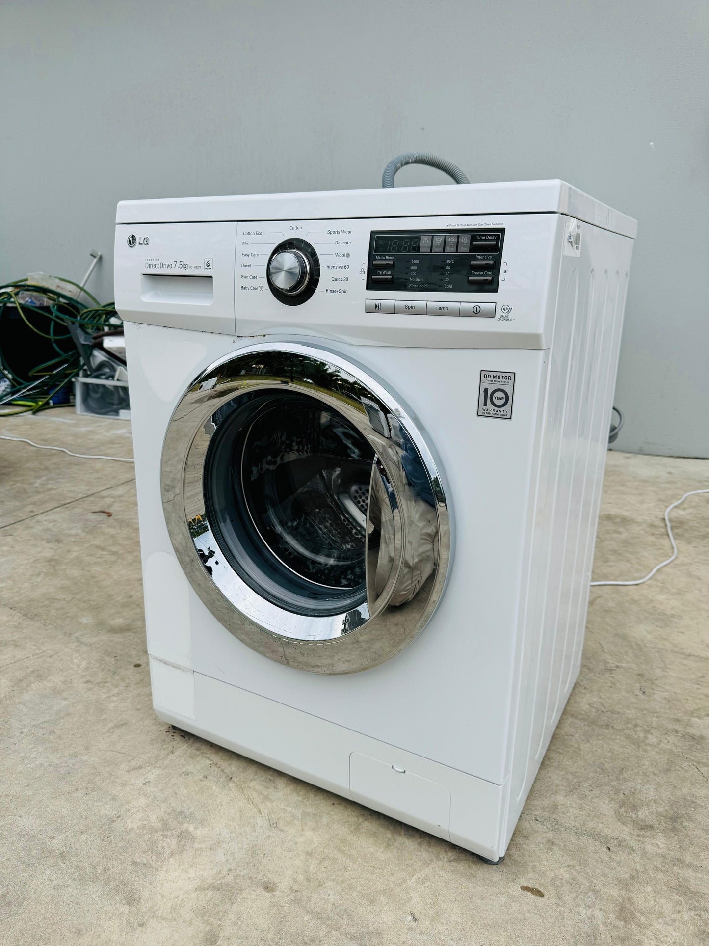 **LG 7.5KGS FRONT LOADER WASHING MACHINE**