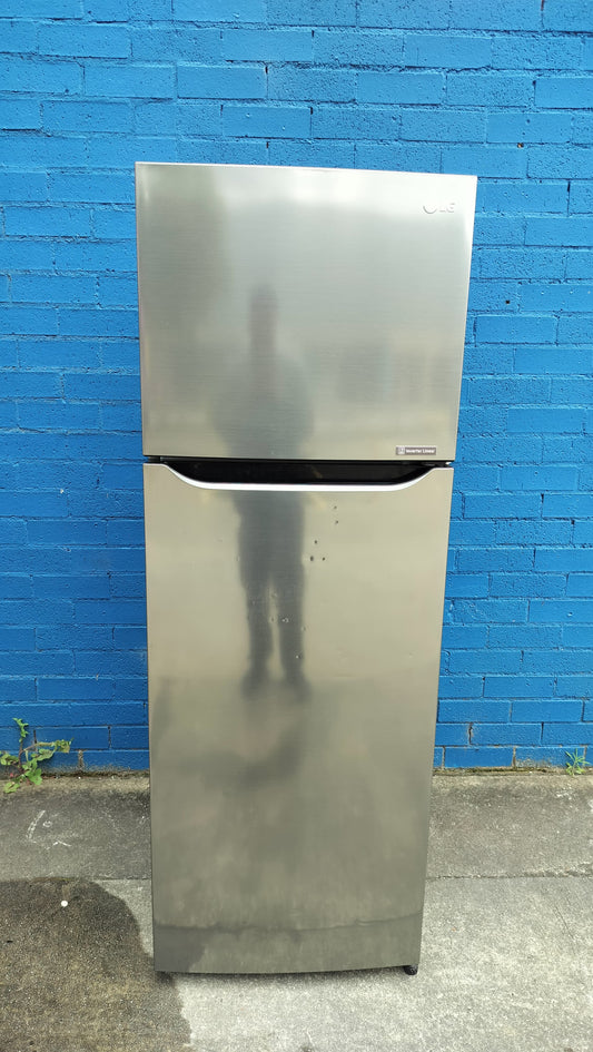 **LG 332 LITRES FRIDGE FREEZER**