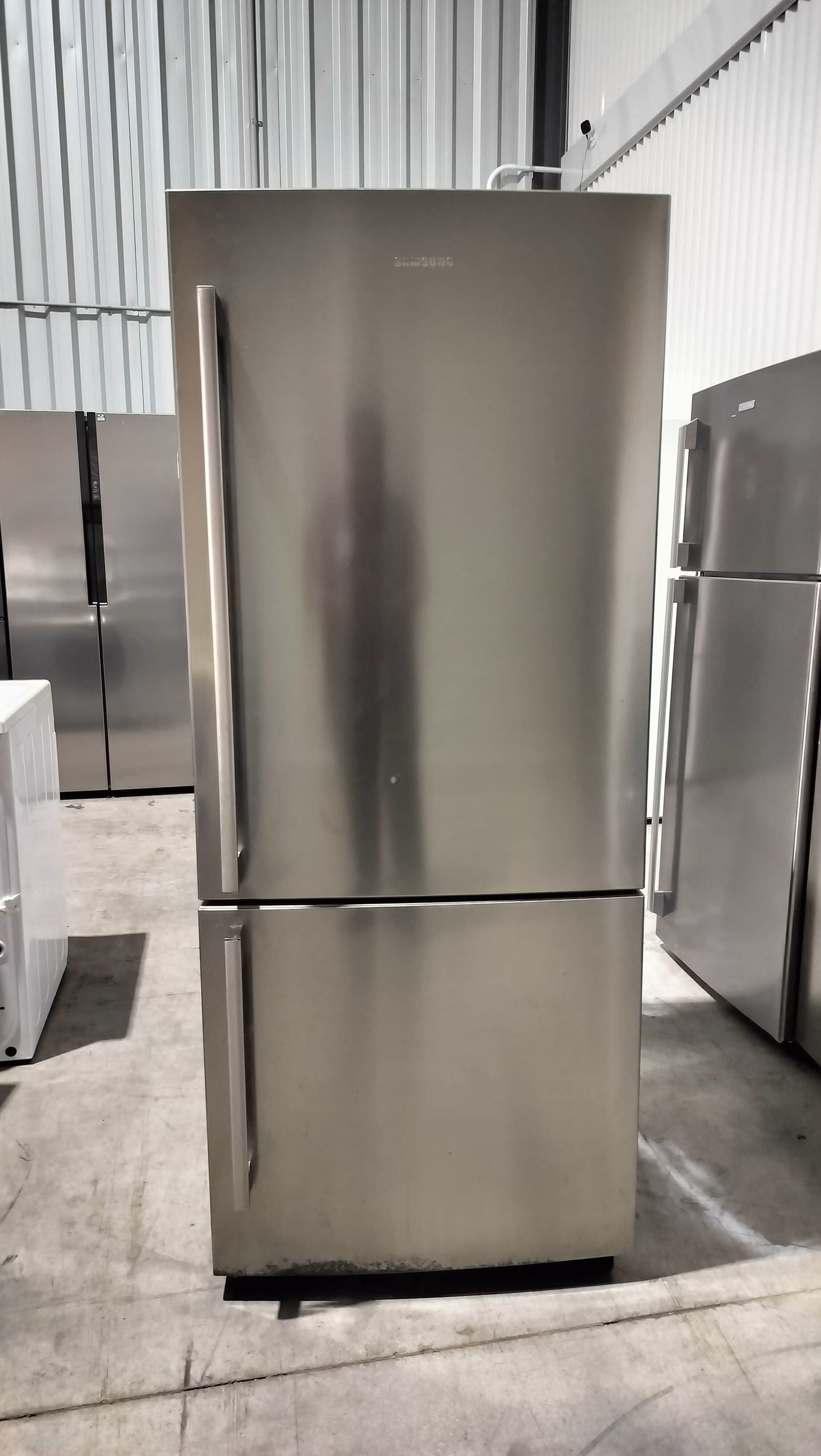 **SAMSUNG 380 LITRES FRIDGE FREEZER**