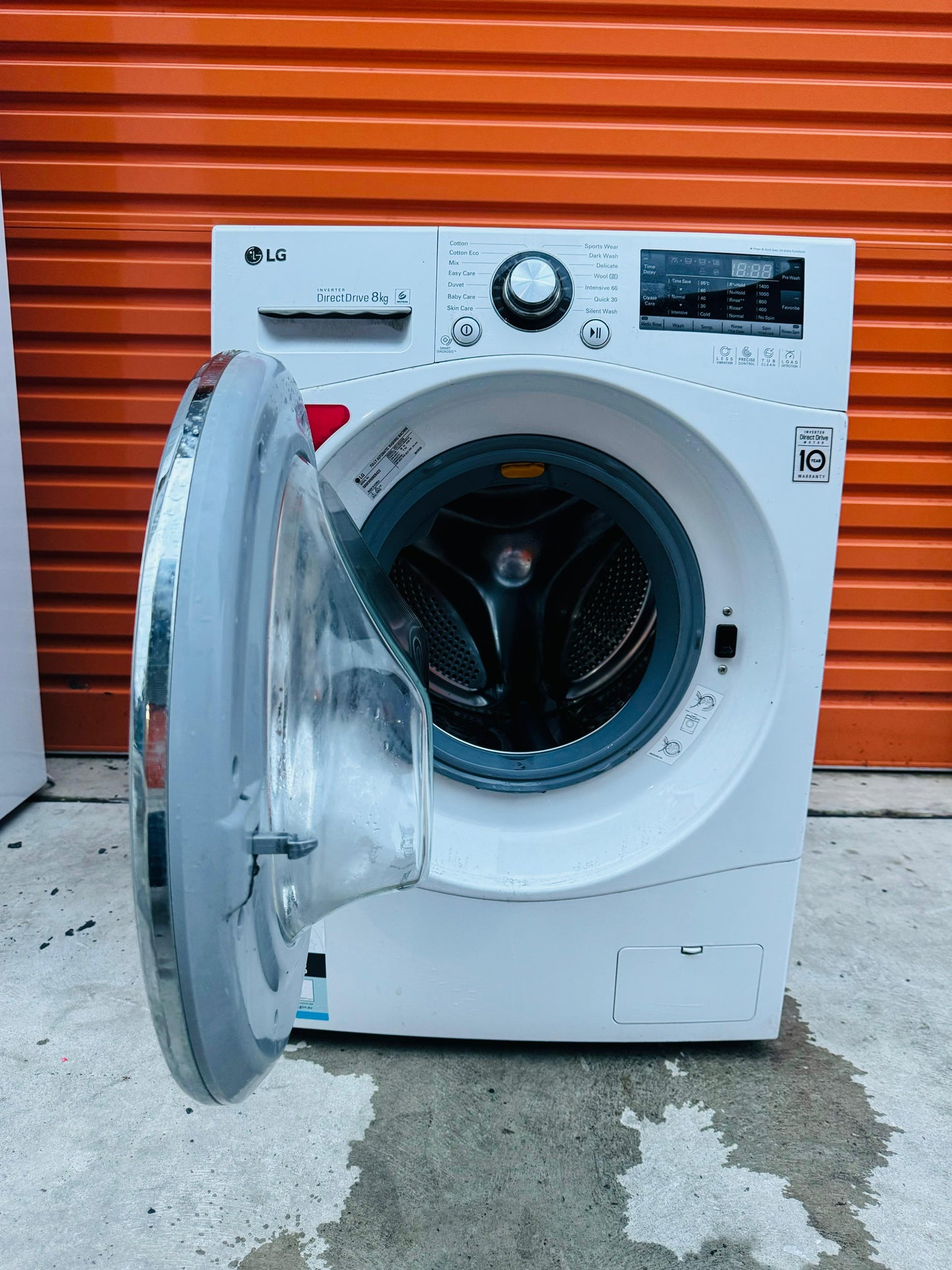 **LG 8 KGS FRONT LOADER WASHING MACHINE**