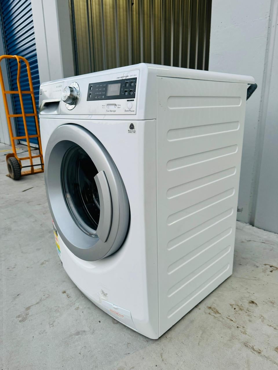 **ELECTROLUX 8KGS FRONT LOADER WASHING MACHINE**