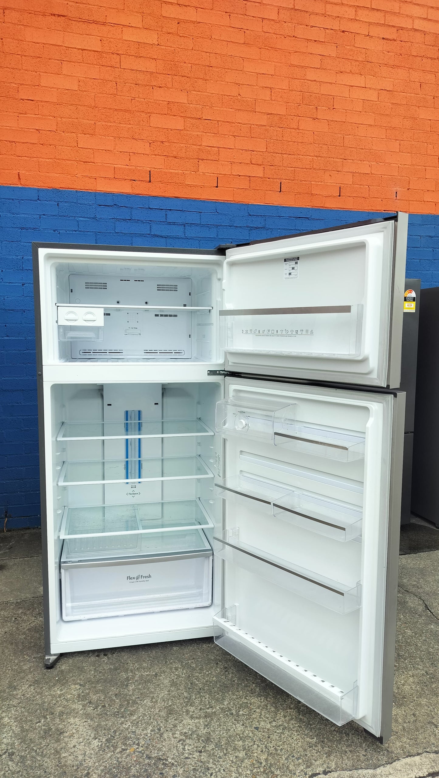 **WESTINGHOUSE 538 LITRES FRIDGE FREEZER**