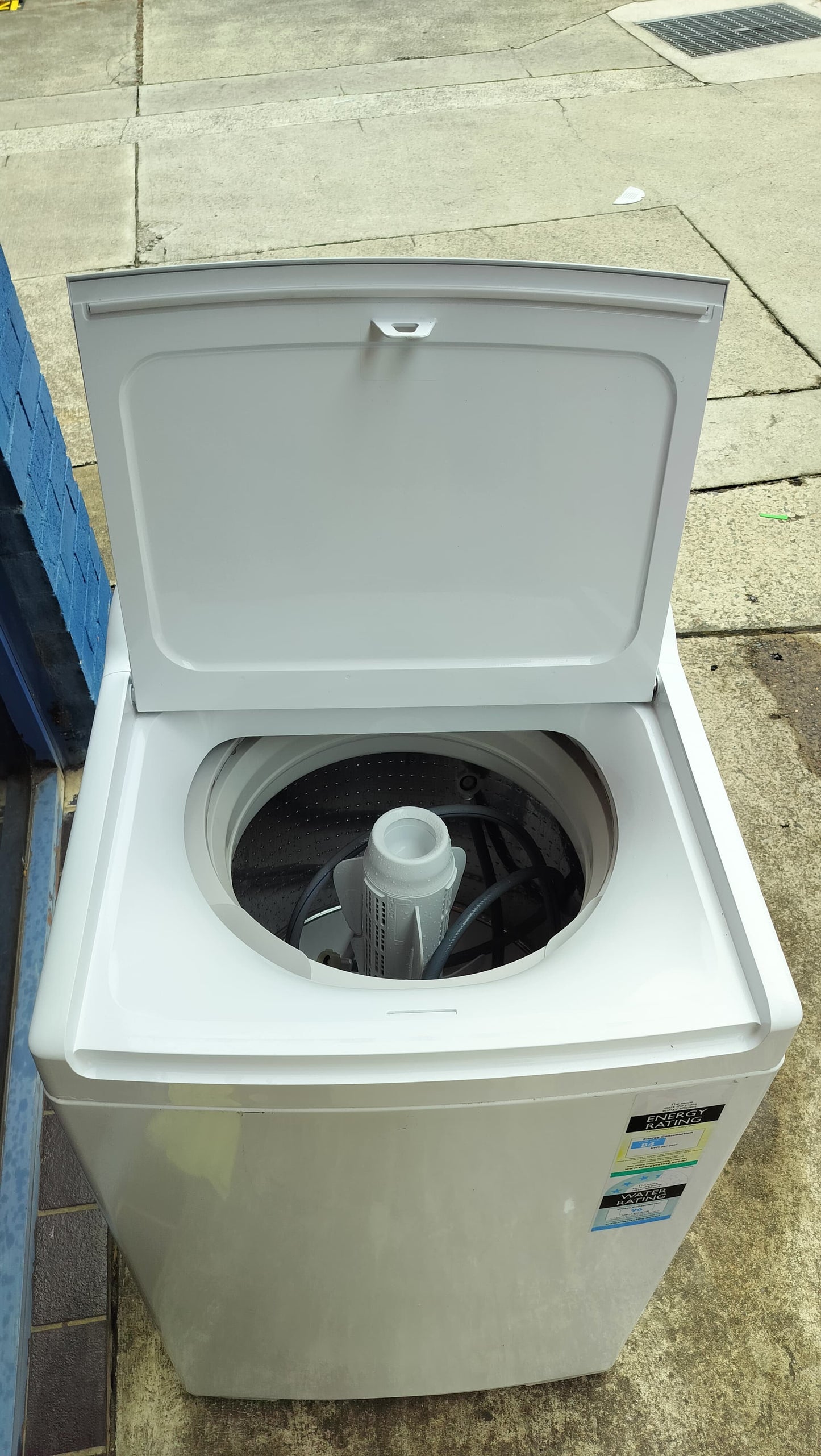 **FISHER & PAYKEL 8.5 KGS TOPLOADER WASHING MACHINE**