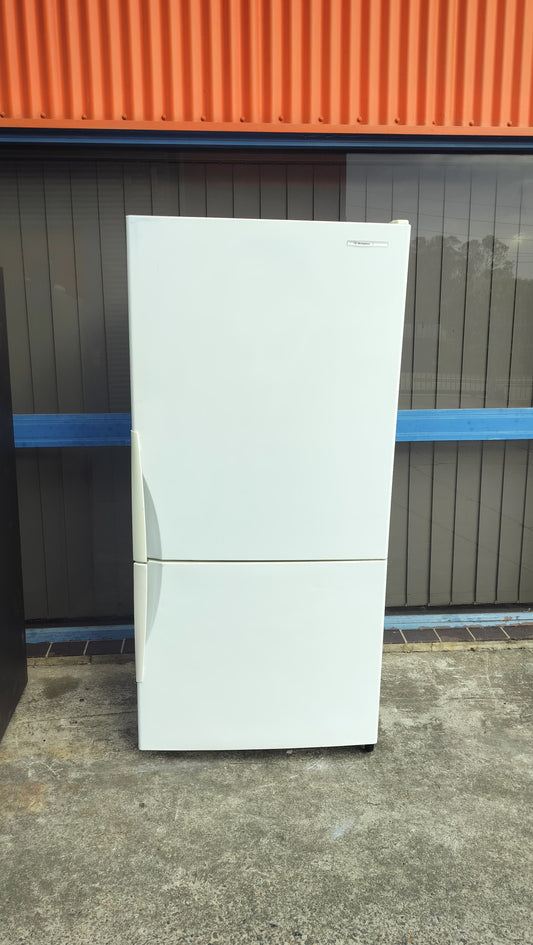 **WESTINGHOUSE 505 LITERS FRIDGE FREEZER**