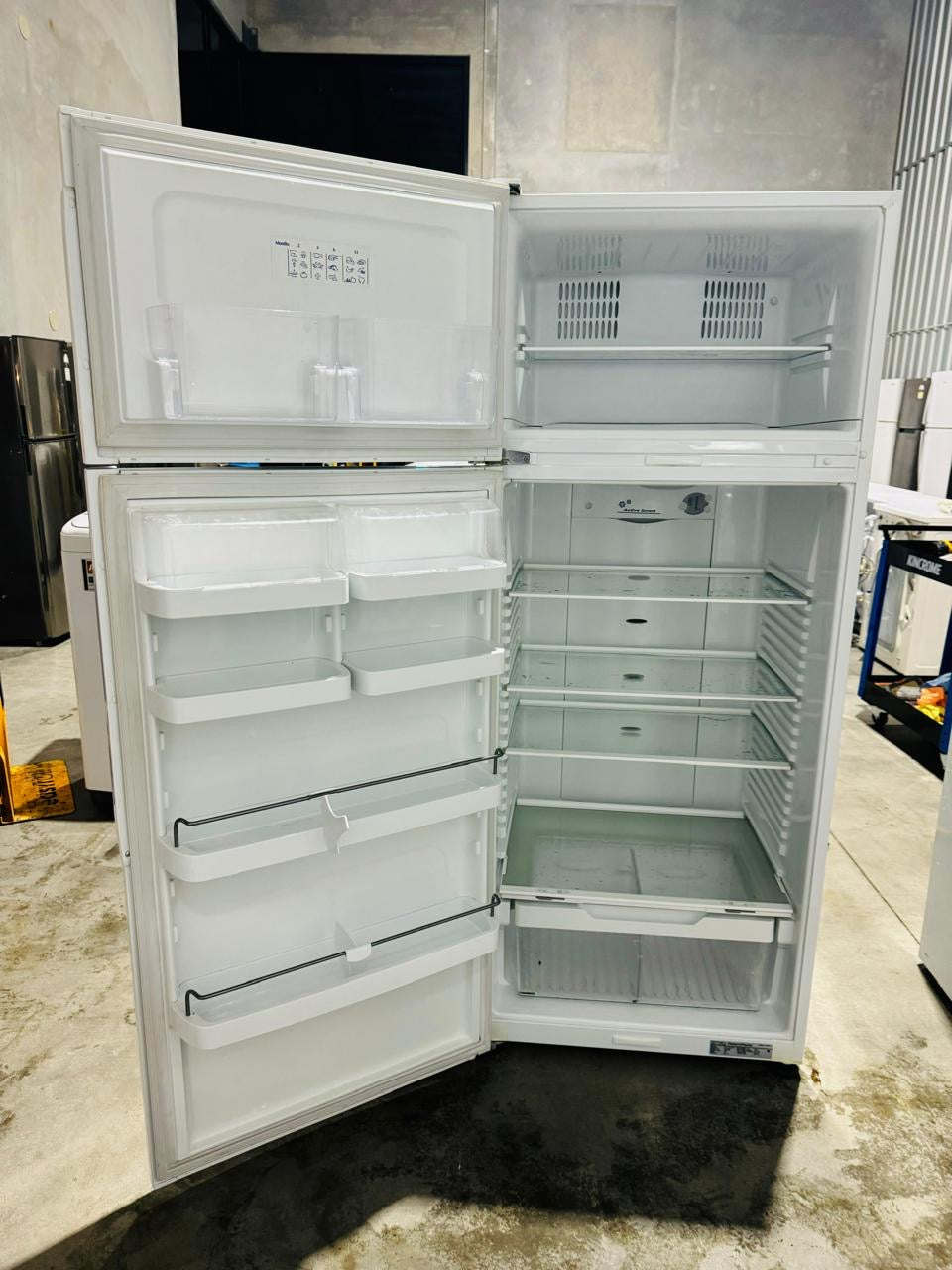 **FISHER & PAYKEL 447 LITRES FRIDGE FREEZER**