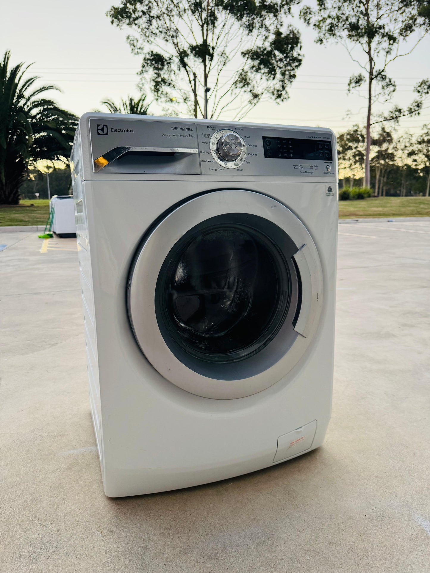 **ELECTROLUX 8 KGS FRONT LOADER WASHING MACHINE**