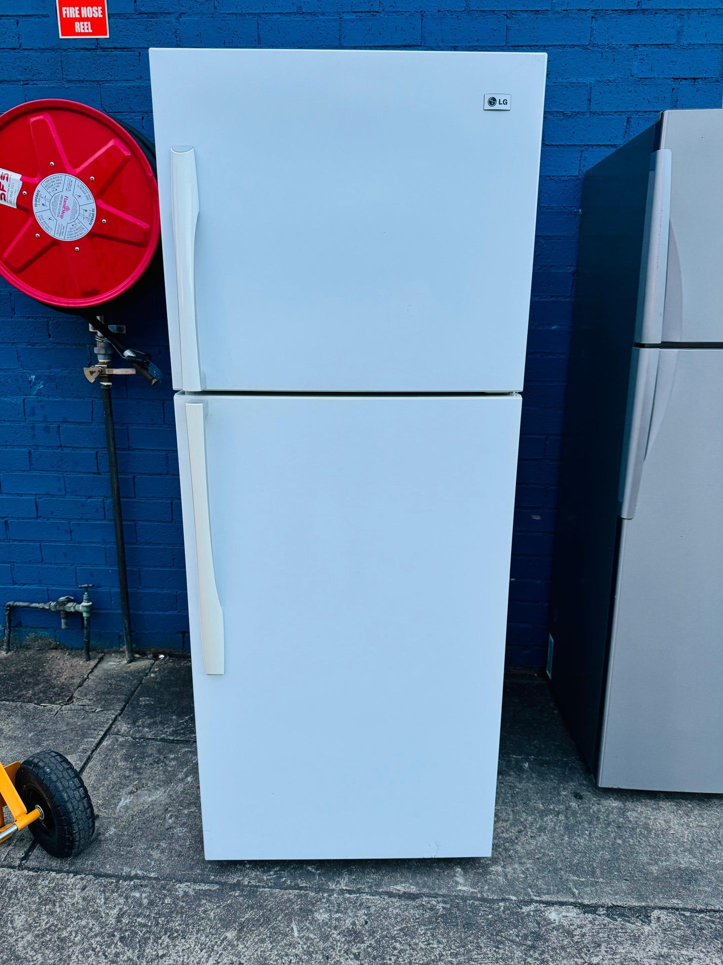 **LG 422 LITRES FRIDGE FREEZER**