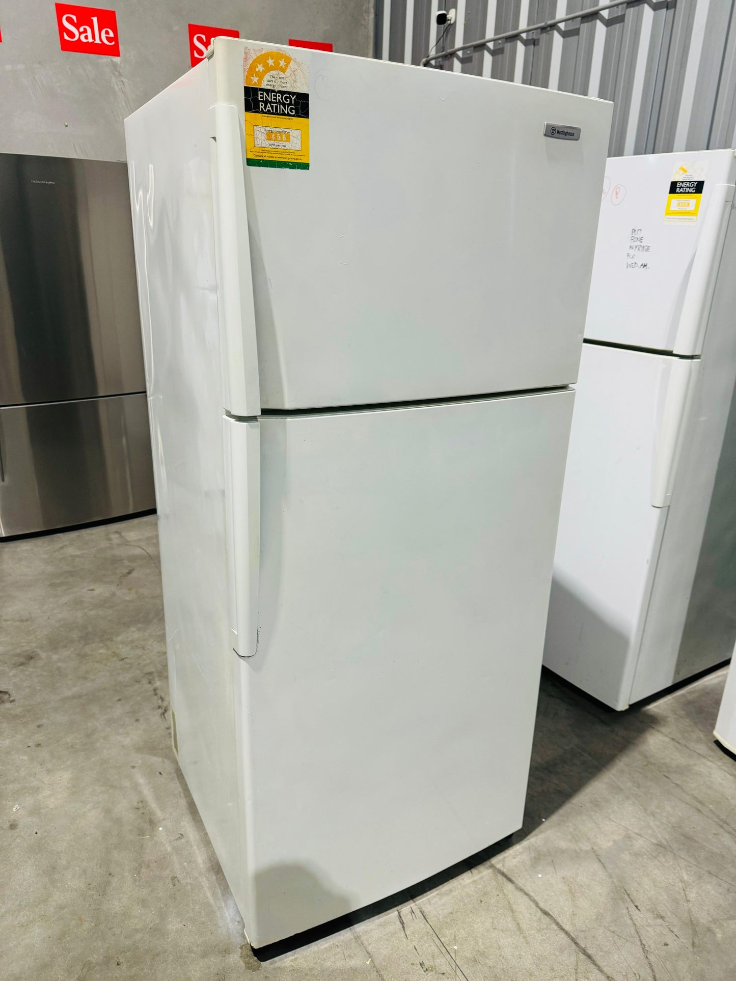 **WESTINGHOUSE 420 LITRES FRIDGE FREEZER**