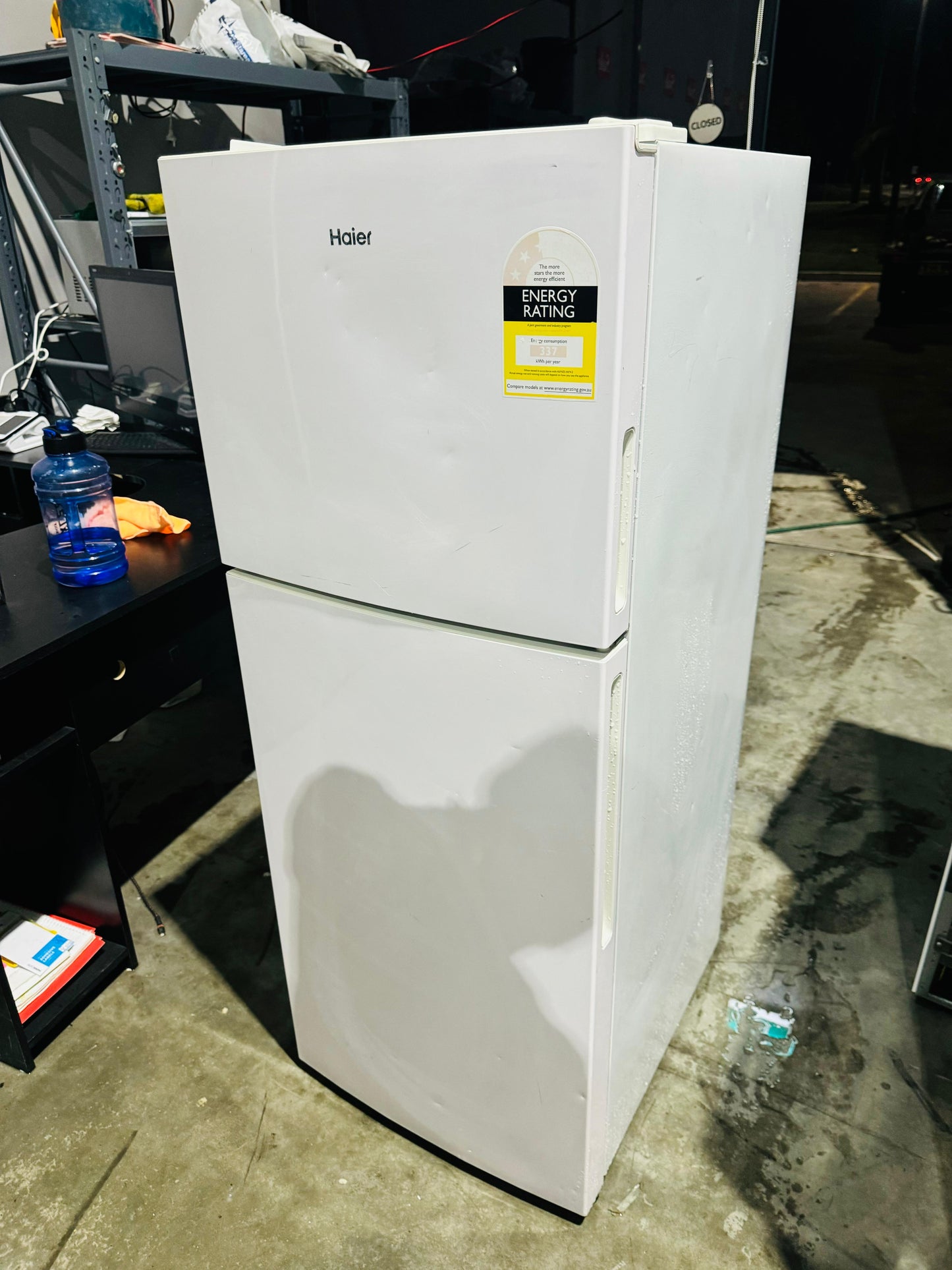 **HAIER 222 LITRES FRIDGE FREEZER**