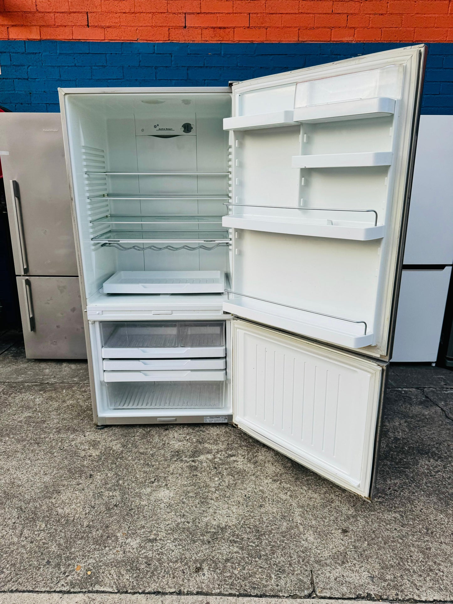 **FISHER & PAYKEL 519 LITRES FRIDGE FREEZER**