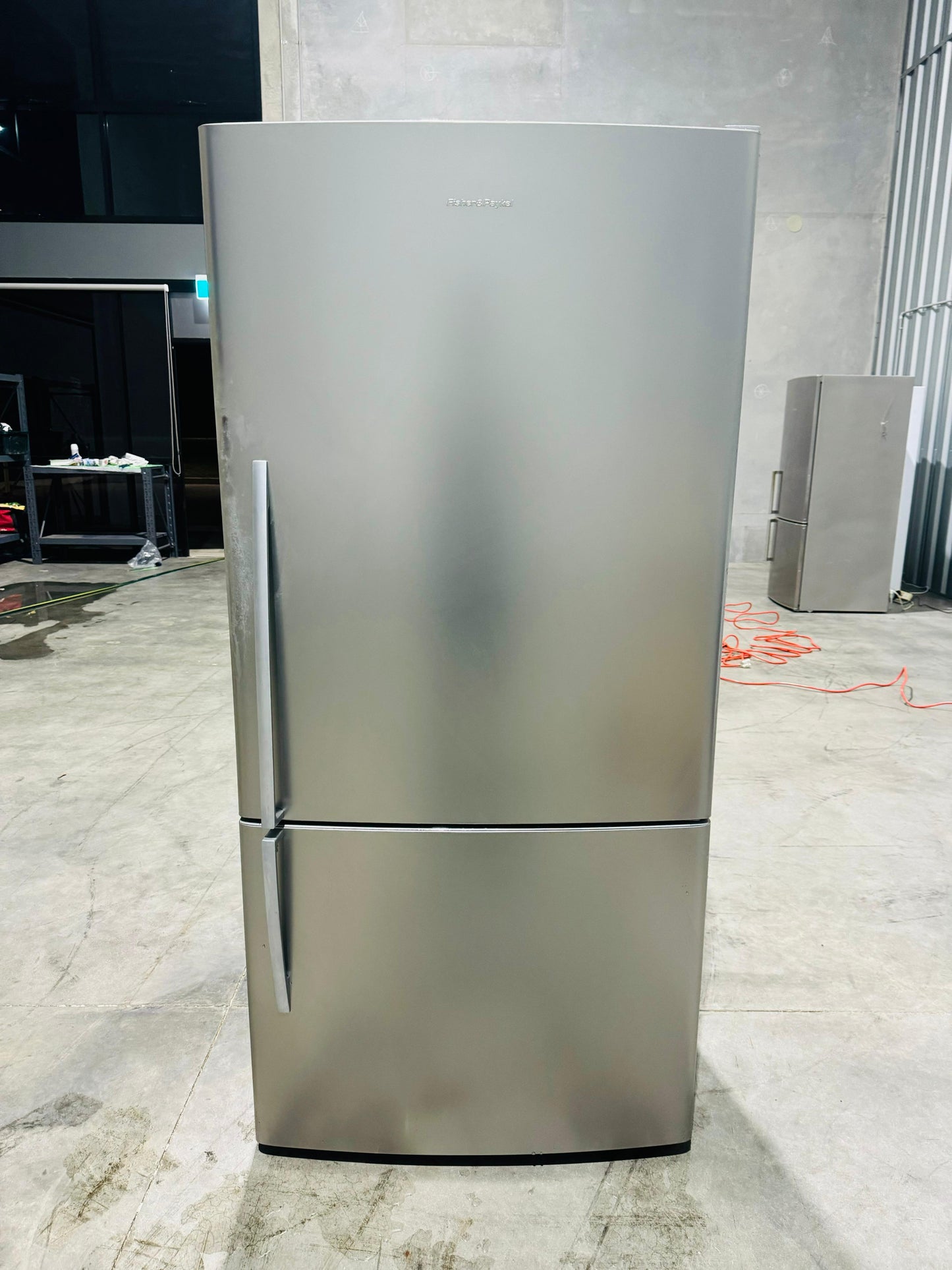 **FISHER & PAYKEL 519 LITRES FRIDGE FREEZER**